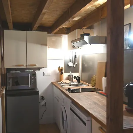 Les Halles Superbe 4 Personnes Wi-fi Climatisation Netflix Coeur De Et Historique *