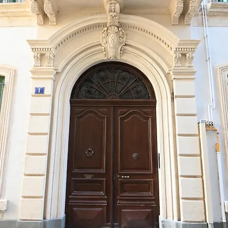 Les Halles Wi-fi Climatisation Netflix Coeur De Et Historique Apartment Beziers