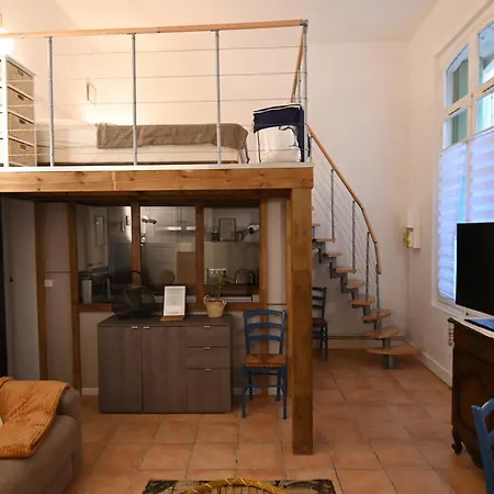 Les Halles Superbe 4 Personnes Wi-fi Climatisation Netflix Coeur De Et Historique * ベジエ