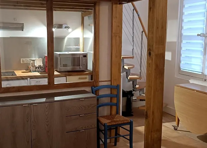 Les Halles Superbe 4 Personnes Wi-fi Climatisation Netflix Coeur De Et Historique * Безье